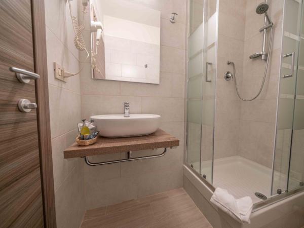 Hotel Cairoli : photo 7 de la chambre chambre triple