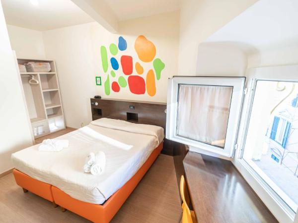 Hotel Cairoli : photo 1 de la chambre grande chambre quadruple