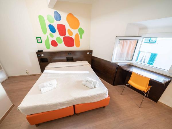 Hotel Cairoli : photo 4 de la chambre grande chambre quadruple