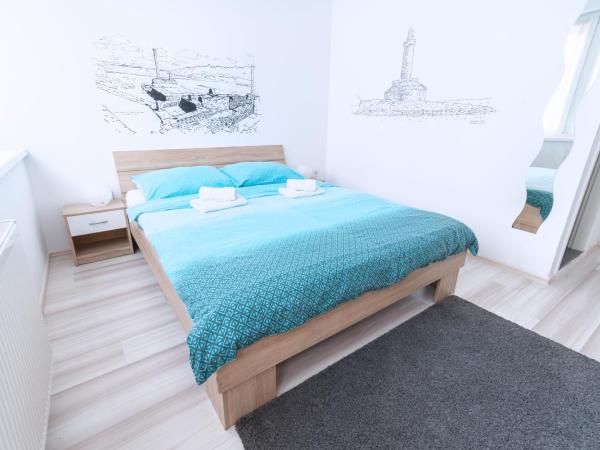 The Dots Hostel : photo 2 de la chambre chambre de luxe avec salle de bains privative