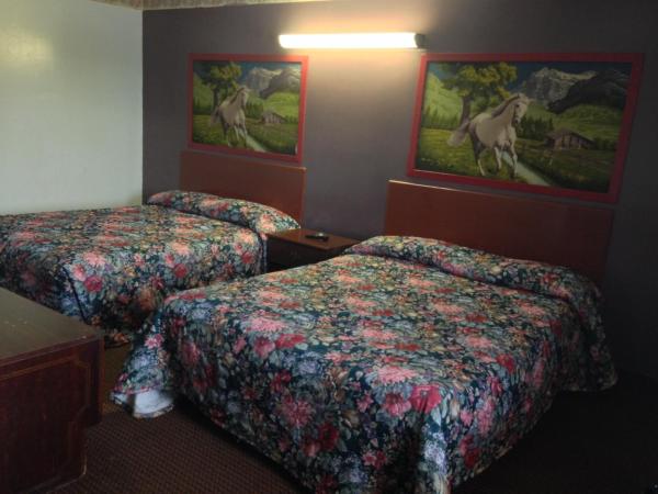 Choice Inn San Antonio : photo 6 de la chambre chambre avec 2 grands lits queen-size 