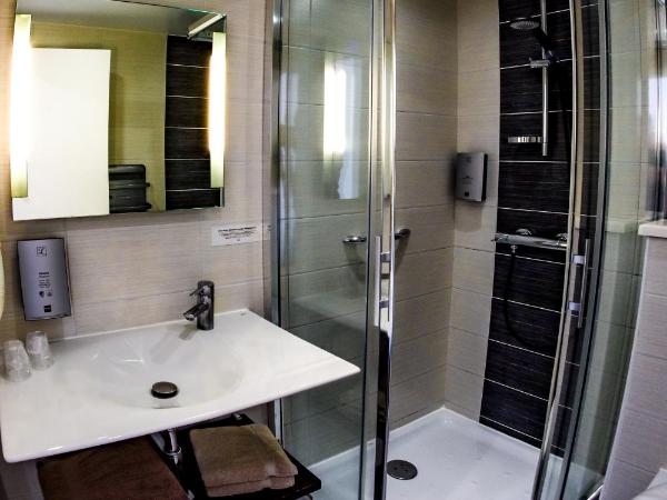 Logis Hôtel du Parc : photo 5 de la chambre chambre double supérieure