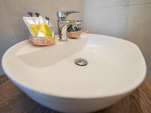 Hotel Cairoli : photo 10 de la chambre chambre triple