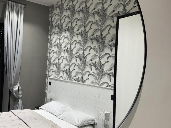 Parthenope Rooms : photo 6 de la chambre chambre double deluxe avec balcon