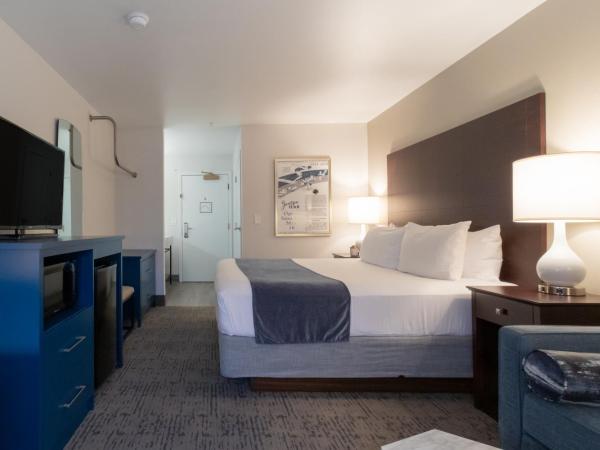 Oxford Suites Portland - Jantzen Beach : photo 4 de la chambre king suite sleeper sofa