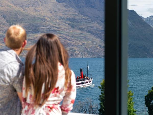 Crowne Plaza Queenstown, an IHG Hotel : photo 4 de la chambre suite king 1 chambre avec vue sur le lac