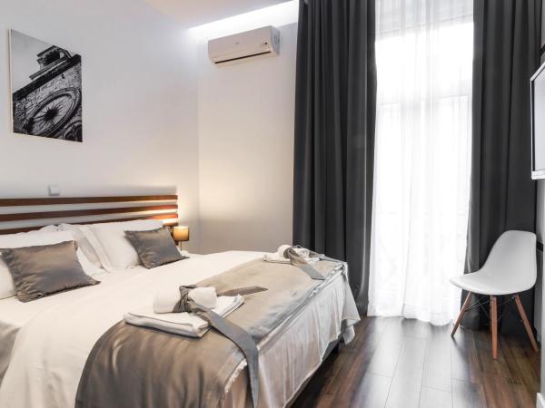 Prima Luxury Rooms : photo 7 de la chambre chambre lit queen-size avec balcon