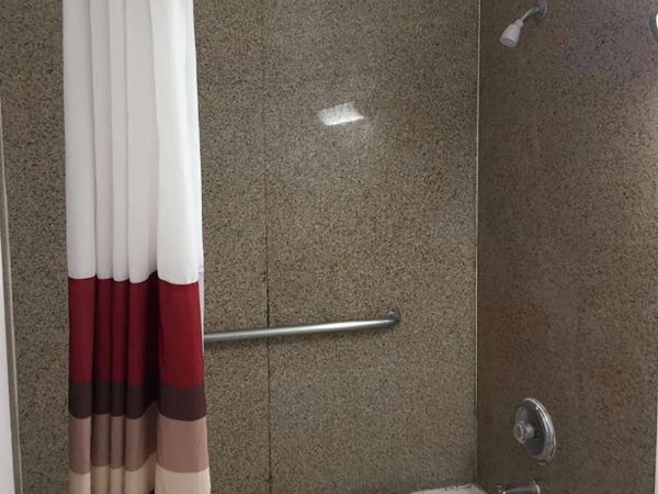 Travelodge by Wyndham San Antonio Lackland AFB North : photo 8 de la chambre chambre lit king-size - non-fumeurs