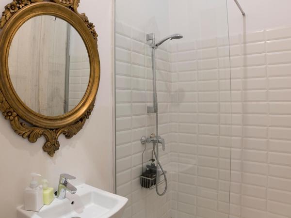 Cami Gallery Barcelona : photo 5 de la chambre chambre double standard avec salle de bains privative