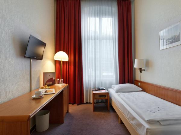acom-Hotel Berlin Kurfürstendamm : photo 1 de la chambre chambre simple standard