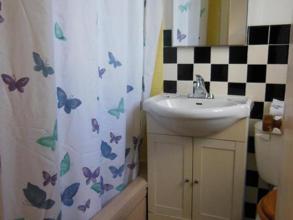 Motel Pierre : photo 9 de la chambre chambre avec 2 grands lits queen-size