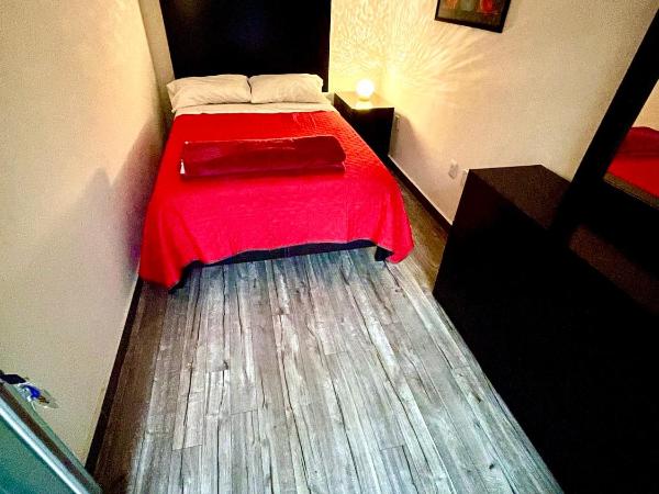 Downtown Treasure Place : photo 5 de la chambre chambre double avec salle de bains commune