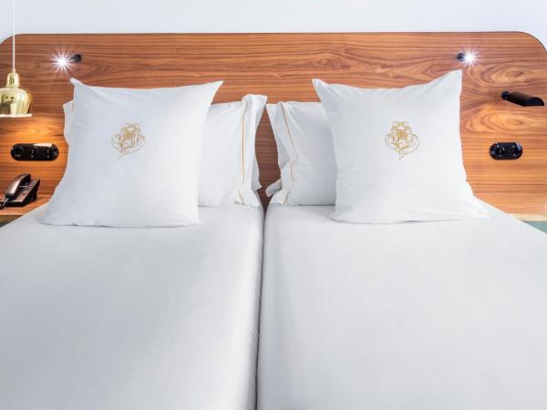 One Shot Aliados Goldsmith 12 : photo 8 de la chambre chambre double ou lits jumeaux premium