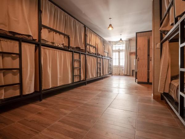 Che Juan Hostel BA : photo 3 de la chambre lit dans dortoir mixte de 12 lits