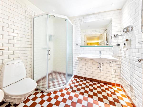 Best Western Hotel Royal : photo 10 de la chambre suite avec 2 lits simples
