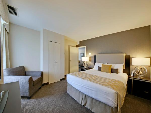 Coast Kamloops Hotel & Conference Centre : photo 1 de la chambre suite 2 chambres premium coast avec 3 lits