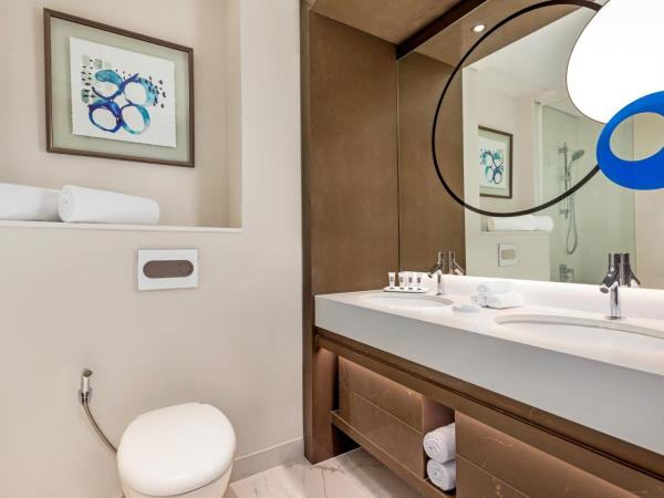 Wyndham Dubai Deira : photo 6 de la chambre chambre supérieure avec dîner de réveillon