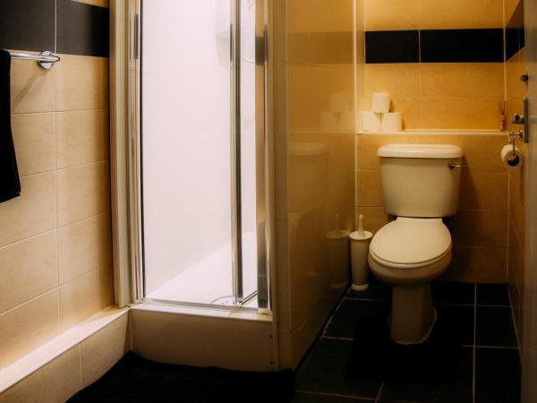 Edinburgh Backpackers : photo 1 de la chambre chambre double avec salle de bains privative