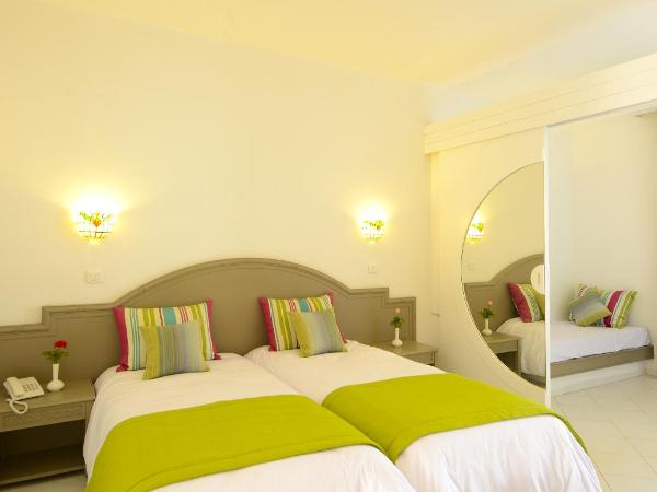 One Resort Aqua Park : photo 6 de la chambre chambre familiale - vue sur jardin