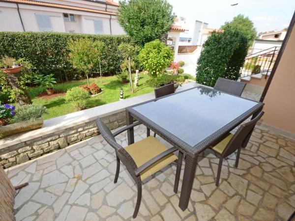 Lili : photo 2 de la chambre appartement - rez-de-chaussée