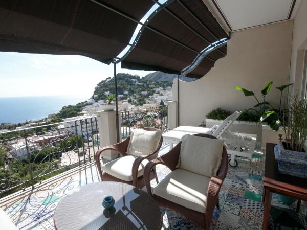 Capri Tiberio Palace - The Leading Hotels of the World : photo 8 de la chambre studio suite with sea view