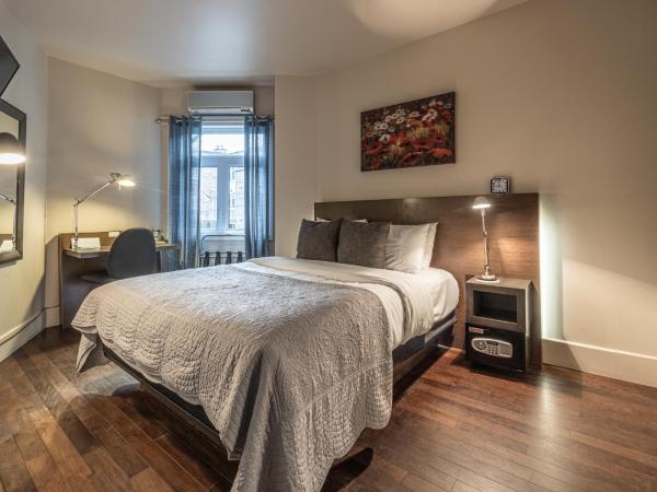 Petit Hôtel - Café Krieghoff : photo 1 de la chambre chambre queen n°7