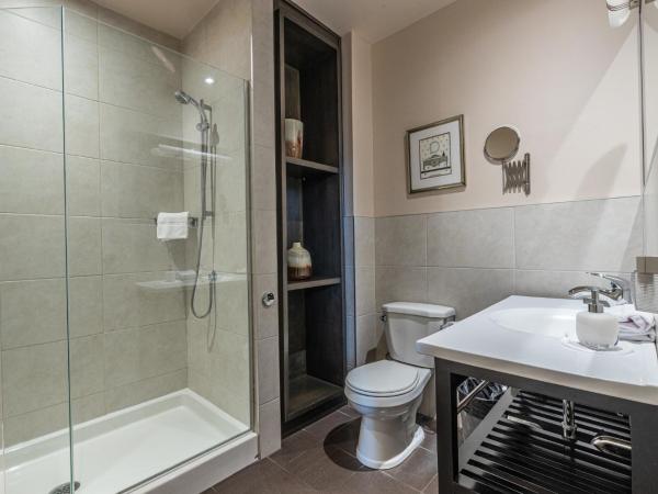 Petit Hôtel - Café Krieghoff : photo 4 de la chambre chambre queen n°4