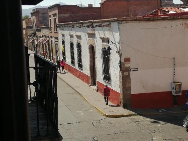 Hotel Colonial : photo 4 de la chambre chambre triple