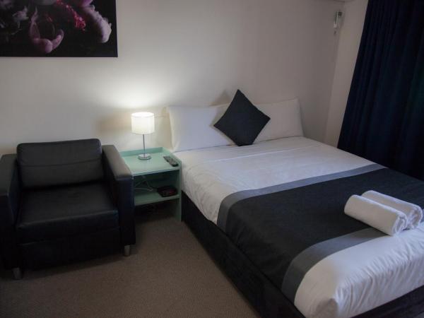 Chermside Court Motel : photo 4 de la chambre studio lit queen-size de luxe