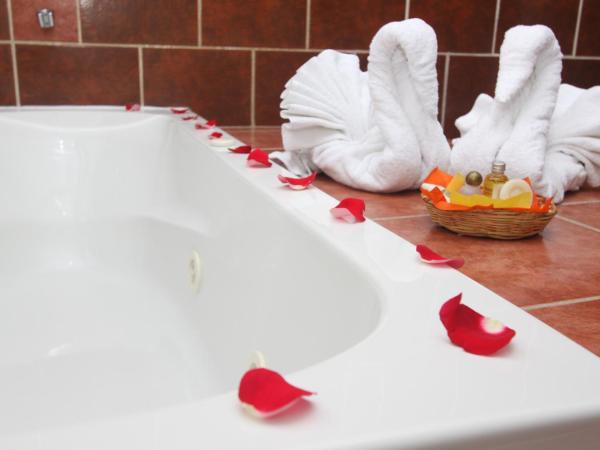 Parador Monte Carmelo : photo 6 de la chambre suite master