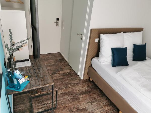 Akteon Hotel : photo 4 de la chambre small double room with queensize bed