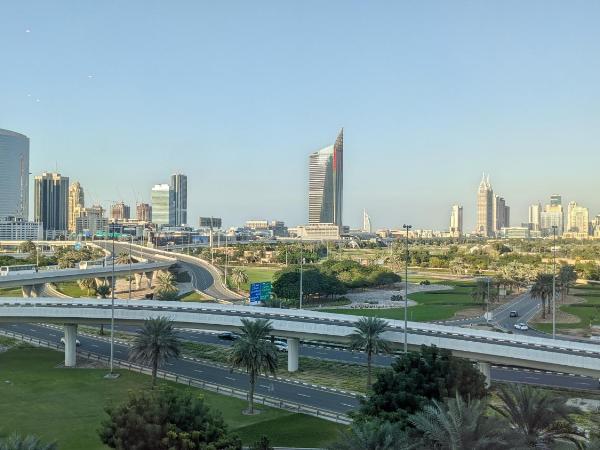 Taj Jumeirah Lakes Towers : photo 1 de la chambre chambre supérieure lits jumeaux - vue sur golf