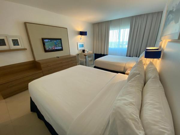 Holiday Inn Acapulco La Isla, an IHG Hotel : photo 4 de la chambre chambre lit queen-size standard avec 2 lits queen-size - animaux domestiques acceptés