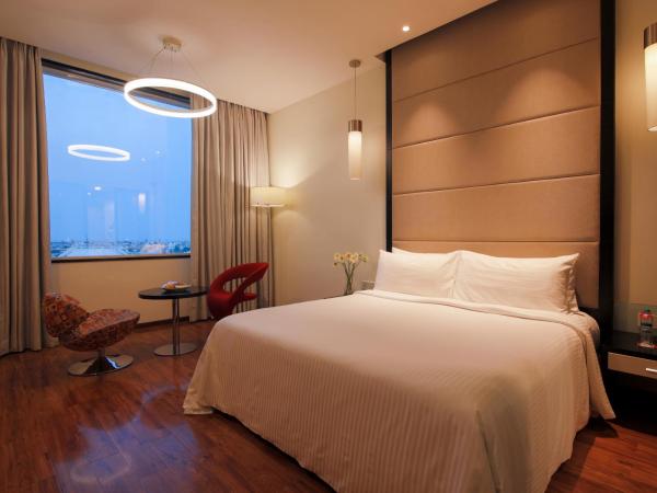 E Hotel : photo 7 de la chambre deluxe double room with 10% off on food & soft beverage