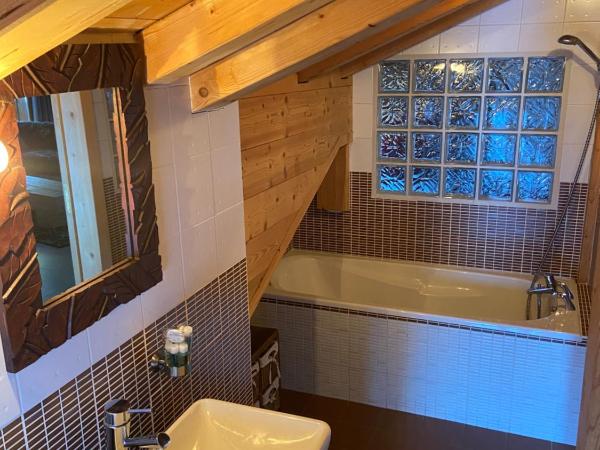 Bed and Breakfast Chalet Manava : photo 9 de la chambre suite familiale