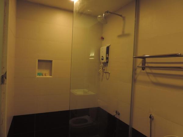 Golden Leaf Hotel Danga Bay 5 minutes Hospital Hsa,Zoo,Angsana Mall,20 minutes Utm, Legoland : photo 1 de la chambre suite familiale