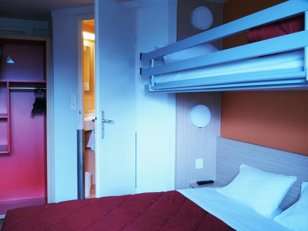 Premiere Classe Saumur : photo 7 de la chambre chambre triple (1 lit double et 1 lit simple)