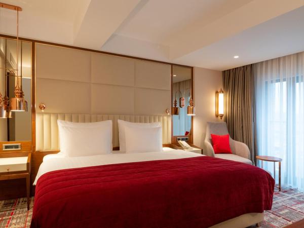 Mövenpick Hotel Istanbul Asia Airport : photo 1 de la chambre chambre supérieure lit queen-size