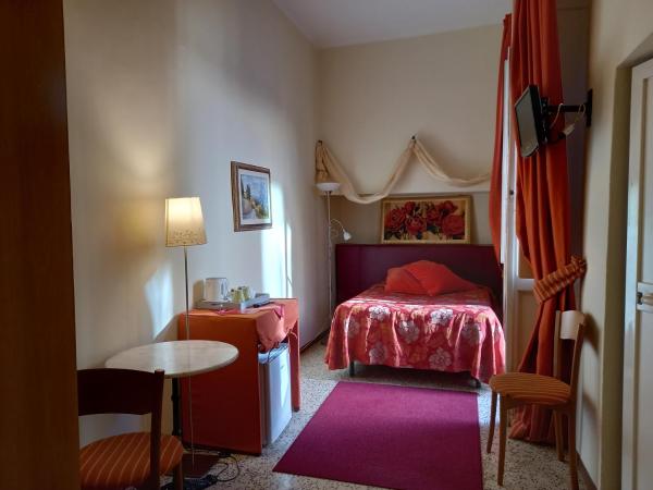 Hotel Tourist House : photo 3 de la chambre chambre simple confort