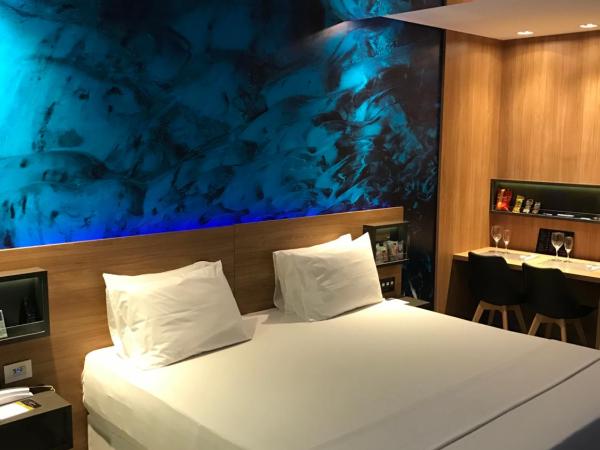 Fantasy Motel : photo 1 de la chambre suite lit king-size