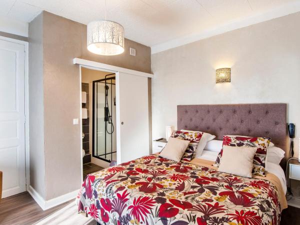 Hôtel de Charme Le Provence : photo 2 de la chambre chambre double confort avec terrasse