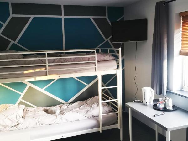 Bankwell Guest House : photo 1 de la chambre chambre familiale avec salle de bains privative