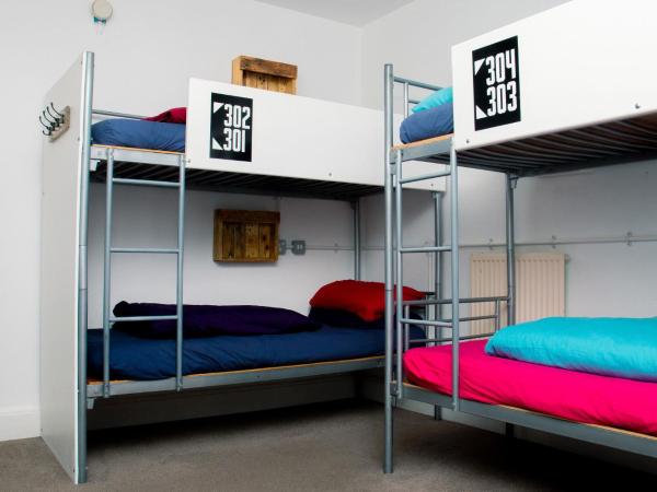 Central Backpackers : photo 4 de la chambre lit dans dortoir mixte de 8 lits 