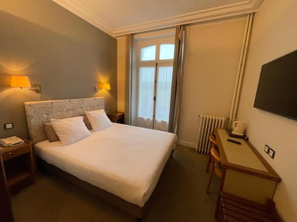 Hôtel France et Chateaubriand : photo 6 de la chambre chambre double ou lits jumeaux standard