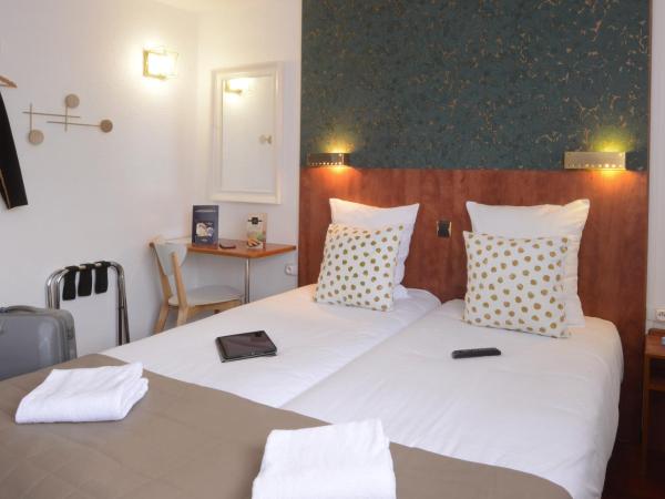 Hotel Arc-En-Ciel Colmar Contact Hotel : photo 1 de la chambre chambre lits jumeaux