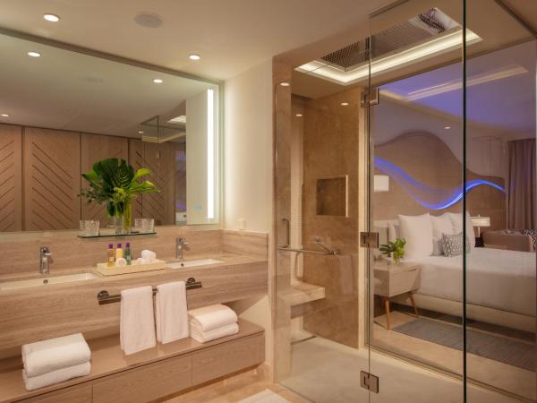 Breathless Cancun Soul Resort & Spa - Adults Only - All Inclusive : photo 3 de la chambre suite junior lit king-size xcelerate - côté océan