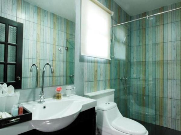 Baan PhuAnda Phuket : photo 8 de la chambre chambre standard lit queen-size