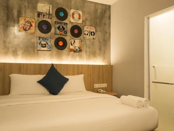 HOTEL CIQ, JALAN TRUS : photo 3 de la chambre chambre supérieure lit queen-size