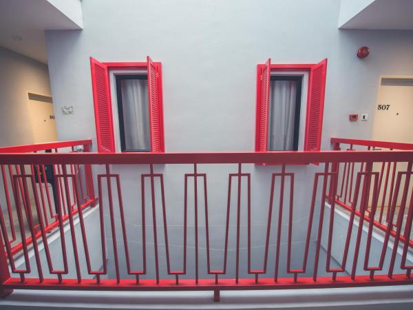 HOTEL CIQ, JALAN TRUS : photo 8 de la chambre chambre triple