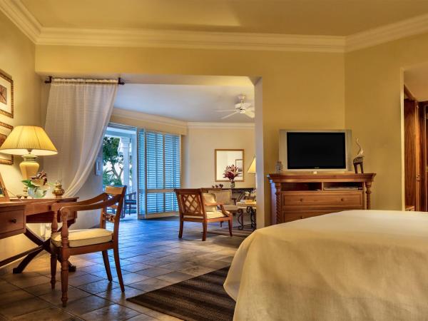 The Residence Mauritius : photo 1 de la chambre suite senior avec vue sur le jardin